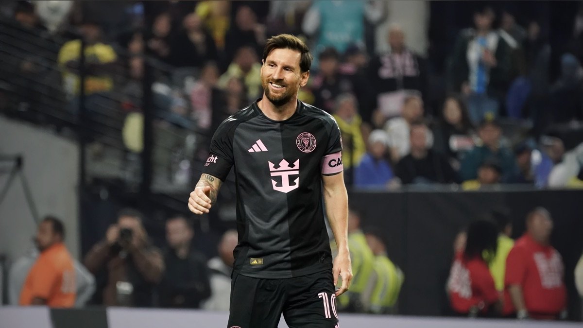 Inter Miami Edges Club Tigres 2-1 on Late Suárez Penalty